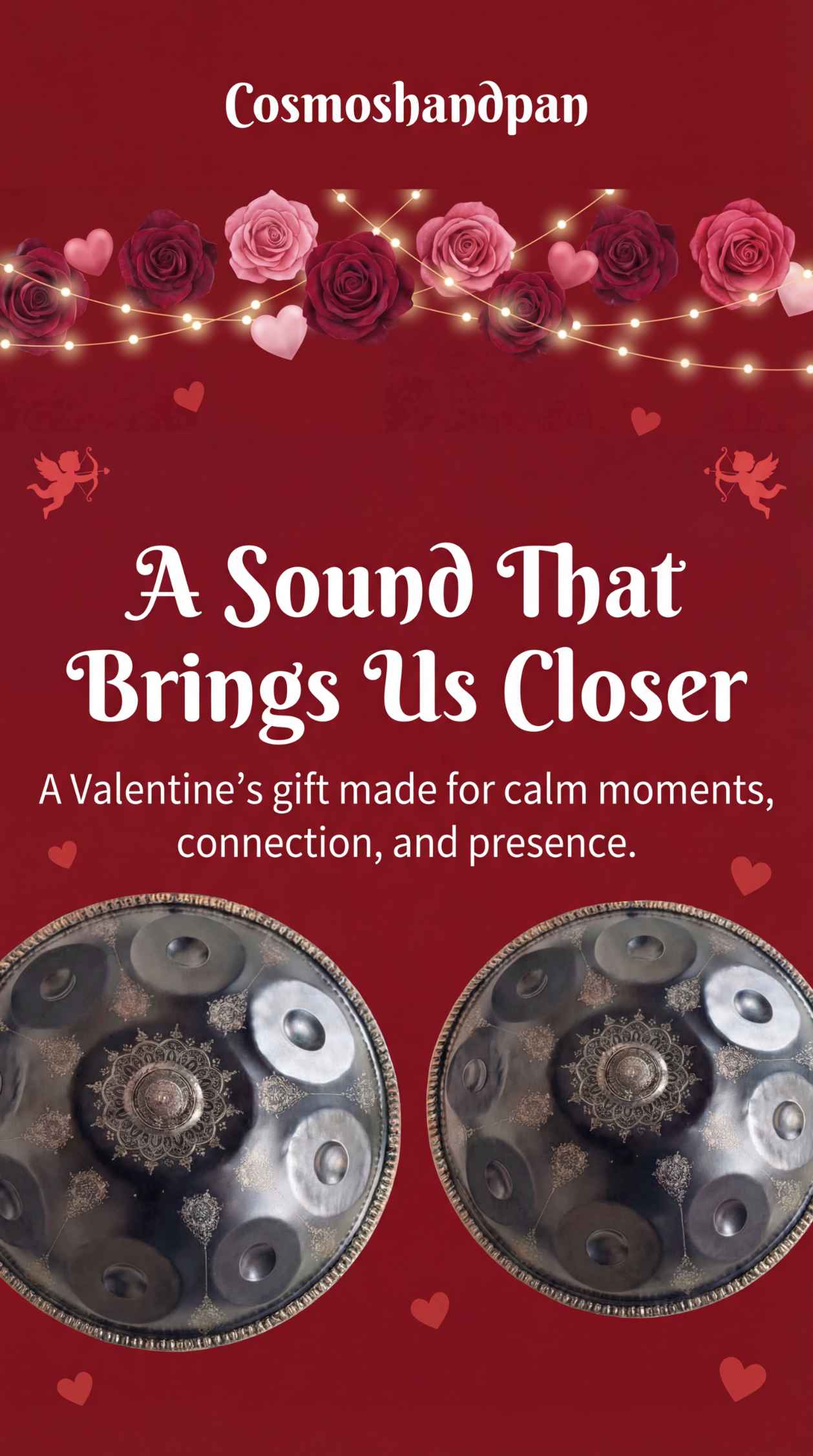 Product packaging with gears and decorative elements on a red background, featuring the brand 'Cosmoshandpan'.